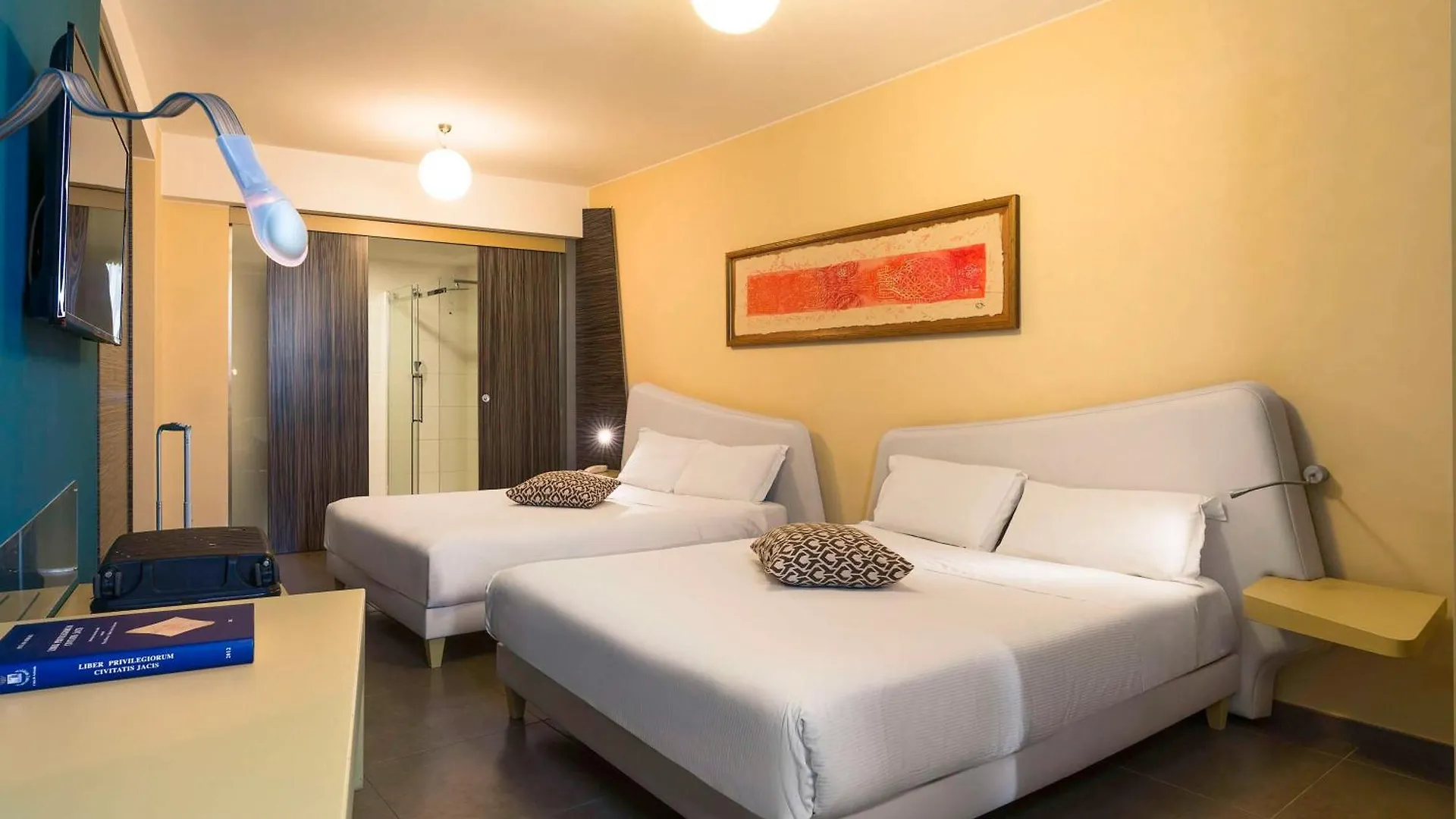 Hotel Ibis Styles Catania Acireale 4*,