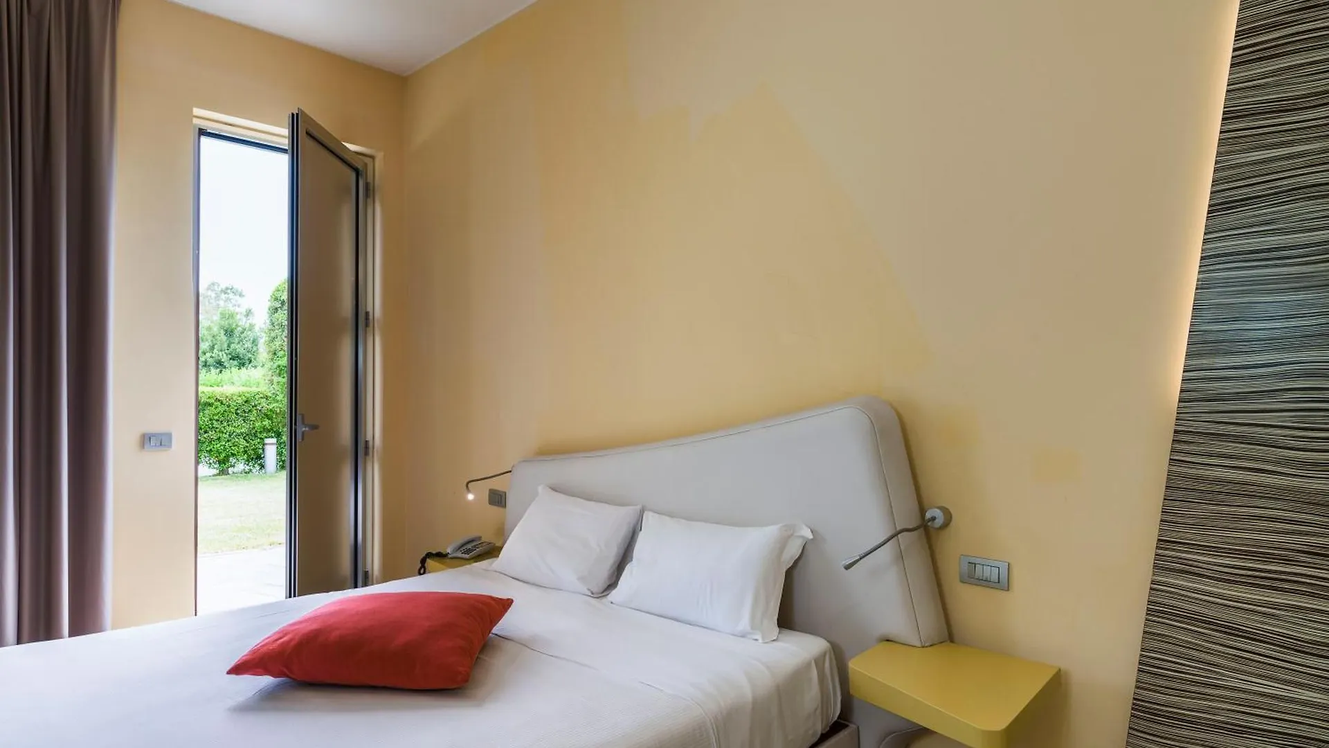 Hotel Ibis Styles Catania Acireale 4*,  Italie