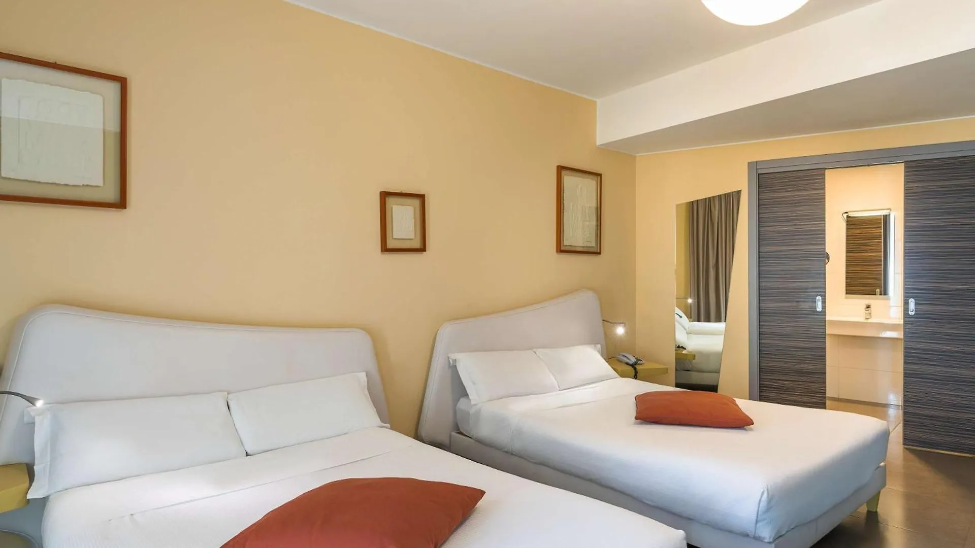 Hotel Ibis Styles Catania Acireale Italien